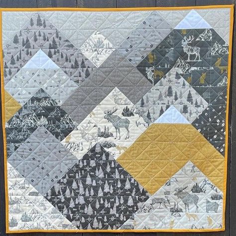 Pinnacle Quilt pattern by Piccolo Pattern Studio | Fabric: Timberland from Riley Blake Designs Mountain Baby Quilt, Mountain Quilt Block, Stars And Mountains, Mountain Quilt Pattern, Quilt Wall Hangings, Mountain Quilt, Friendship Quilt, Hst Quilts, Modern Quilt Blocks