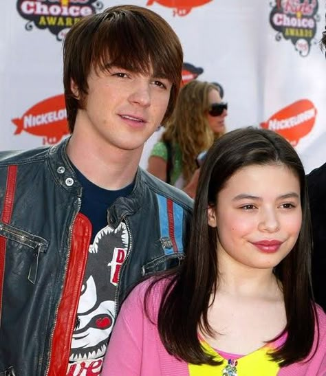 Drake Parker, Josh Peck, Drake & Josh, Drake And Josh, Drake Bell, Sam & Cat, Miranda Cosgrove, Icarly, Guitar Player