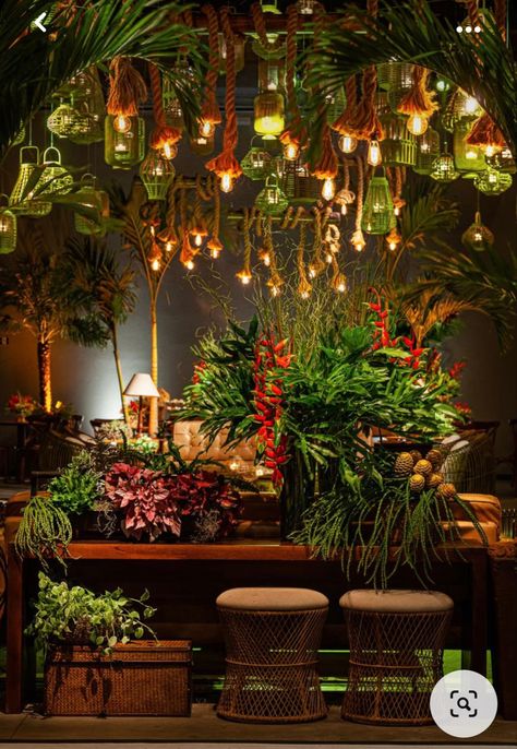 Jungle Reception Decor, Jungle Themed Wedding Decor, Havana Night Wedding Theme, Jungle Theme Wedding, Tropical Jungle Wedding, Jungle Wedding Theme, Havana Nights Party Theme, Havana Nights Party, Jungle Wedding