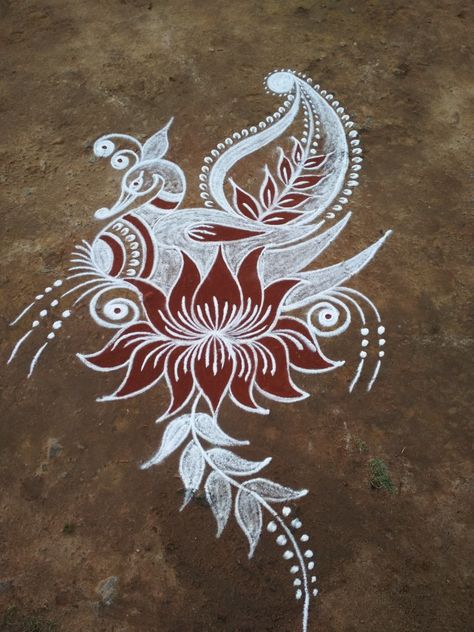 Tamizh kolam Sangu Kolam, Dotted Drawings, Peacock Rangoli, Rangoli Designs Latest, Mehndi Design Pictures, Simple Rangoli Designs Images, Rangoli Ideas, Rangoli Kolam Designs, New Rangoli Designs