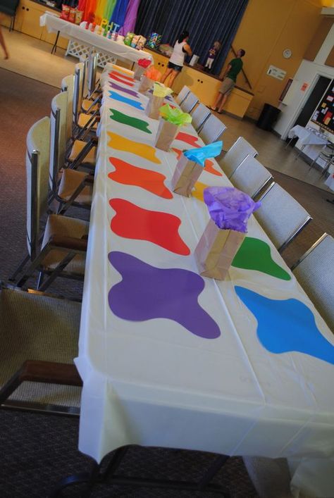 1st Birthday Paint Party, Artist Party Decorations, 3rd Birthday Paint Party, Crayon Party Decorations, Paint Party Table Decorations, Little Artist Birthday Party, Crayon Theme Party, Artist Party Theme, Crayola Themed Birthday Party