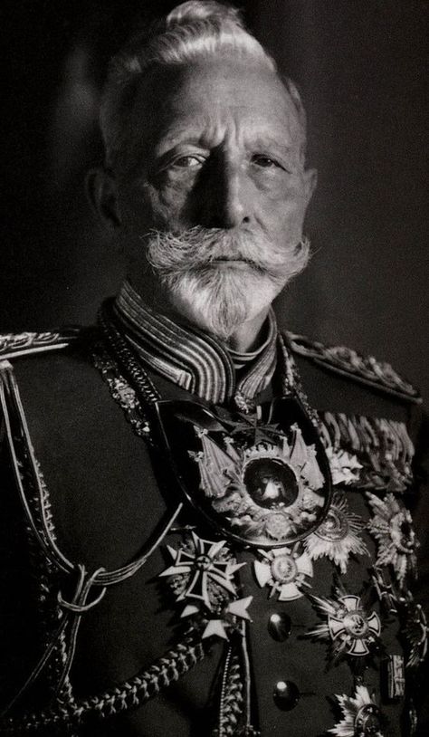 German Royal Family, German Royalty, Kaiser Wilhelm Ii, Kaiser Wilhelm, German Uniforms, German History, Historical People, German Empire, European Royalty