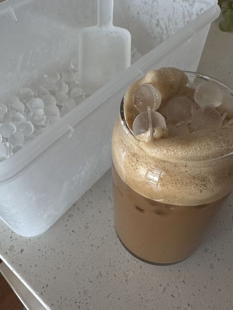 Round ice coffee cubes Mini Ice Cube Tray, Coffee Ice Cubes, Chill Drinks, Round Ice, Ice Trays, Drinks Coffee, Ice Coffee, Ice Cube Molds, Coffee Cubes