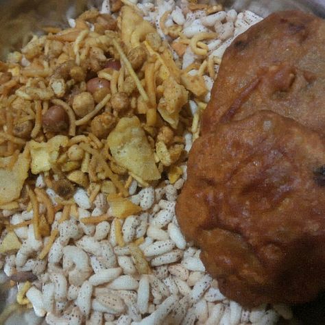 This particular one is a typical #NorthKolkata delicacy and the best of these are sold on the roadside under a fugitive shed .. Alur Chop (spicy potato croquette) we call it and you must eat it with Muri (puffed rice)  For now it's practicing #homemade , #stayingathome but #stillenjoying  #myfoodlove #turtlegotwings 😋😷 Potato Croquette, Potato Croquettes, Puffed Rice, Evening Snacks, Croquettes, A Typical, Potato, You Must, Shed