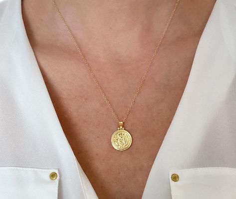 Gold Coin Jewelry, Necklaces Dainty, Gold Medallion Necklace, Gold Coin Necklace, Tarnished Jewelry, Gold Filled Necklace, Gold Medallion, Rainbow Jewelry, Dainty Gold Necklace