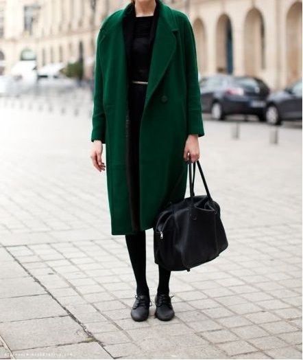 #streetstyleinspiration Look Winter, Long Winter Coats Women, Moda Chic, Green Coat, Street Style Inspiration, Winter Coats Women, Style Chic, Mode Inspiration, Winter Looks