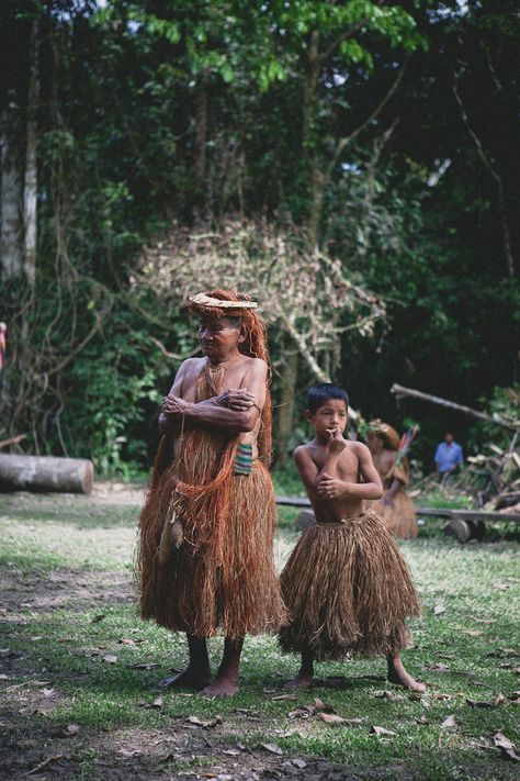 Deep in the Peruvian Amazon, meeting a tribe in the jungle Rainforest Tribes, Brazilian People, Amazon Tribe, Rare Clothing, Wonder Boys, National Dress, Amazon Rainforest, My Little Pony Pictures, People Around The World