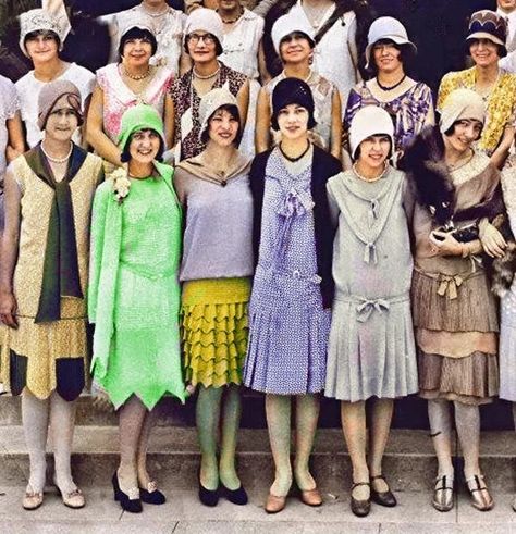 1920s Waitress Outfit, Roaring 20s Casual Outfit, 20s Fashion Casual 1920s, 1920s Outfits Women Casual, 1020s Fashion, 1920s Daily Fashion, Authentic 1920s Fashion, 1920s Everyday Fashion, 1920s Womens Fashion Casual