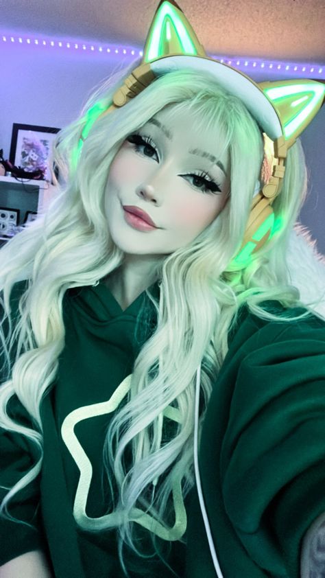 Lena Foxx Outfits, Kitsune Outfit, Lena Kitsune, Twitch Channel, Cat Girl, Live In The Now, Fashion Makeup, Cool Outfits, Makeup