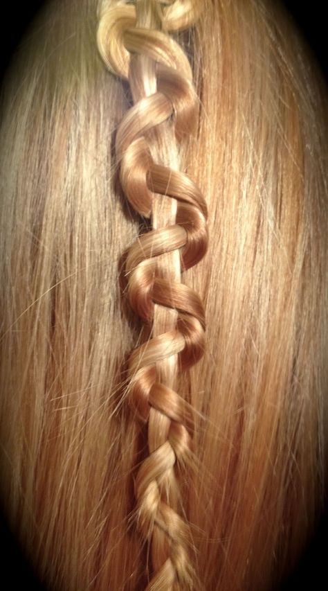 Snake braid Snake Braid Hairstyles, Snake Hairstyle, Snake Braid Tutorial, Snake Braid, Different Braids, Try On Hairstyles, Braid Hairstyle, Cool Braids, Athletic Hairstyles