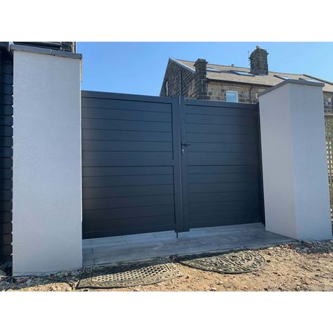 Affordable House Design, Aluminum Driveway Gates, Gate Automation, Aluminium Gates, House Facades, Electric Gates, Metal Gates, Metal Railings, Modern House Facades