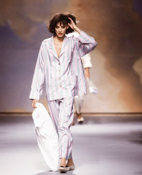 Back At Work, Nyc Spring, Preppy Decor, Vintage Pajamas, Pajama Outfit, Pajama Fashion, Sleepwear Fashion, 2000 Fashion, Vibe Check