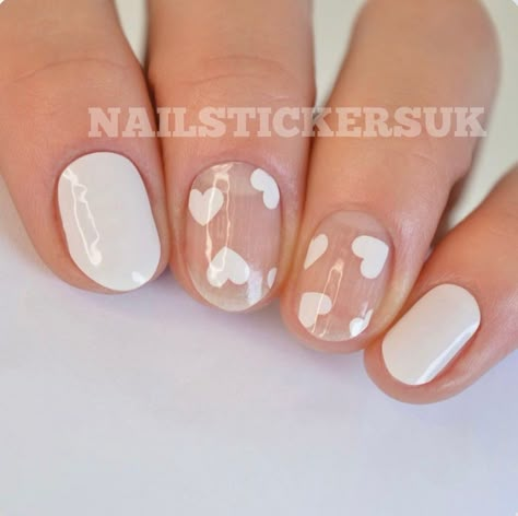 Dainty Wedding Nails, Easy Natural Nail Designs, Nail Art Short Nails Simple, Summer Nails Stickers, Shellac Nails Designs, Pale Pink Floral Nails, Teen Nail Art, Flower Stickers Nails, Floral Nail Stickers