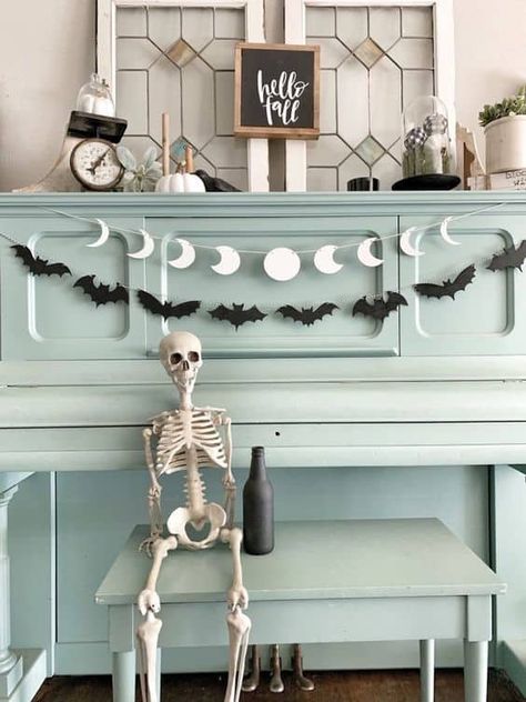 31 Halloween Bat Decorating Ideas » Lady Decluttered Diy Halloween Garland, Moon Banner, Fairy Lights Diy, Halloween Candy Bar, Wood Banner, Casa Halloween, Diy Halloween Decor, Adornos Halloween, Halloween Garland