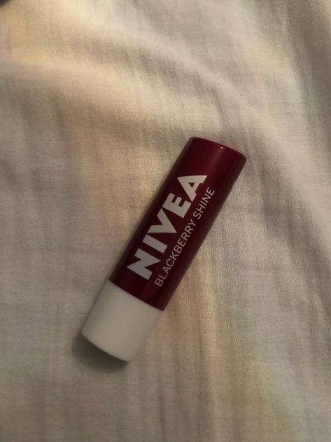 Nivea Blackberry Shine, Nivea Lip Balm, Spring Coat, Small Makeup, Sleeves Clothing, Makeup Items, Makeup Essentials, Pretty Makeup, Lip Moisturizer