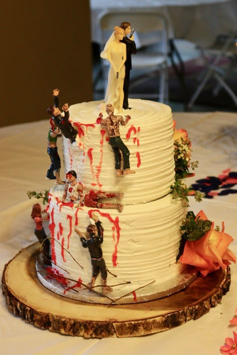 #weddingcakes #zombiecakes #hisandhersweddingcake Ugly Cakes, Funny Wedding Cakes, Anime Cake, Cooking The Perfect Steak, Funny Birthday Cakes, Crazy Cakes, Cool Wedding Cakes, Funny Wedding, Pretty Birthday Cakes