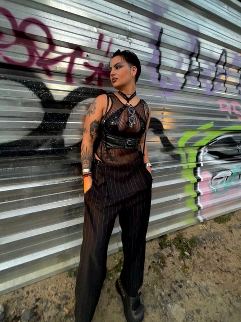 #photoshoot #makeup #creative #fashion #nonbinary #genderfluid #queer #inspo #style #alt Non Gendered Fashion, Queer Goth Aesthetic, Queer New Years Eve Outfits, Masculine Rave Outfits, Gender Fluid Fashion Tomboys, Queer Bar Outfit, Queer Rave Fashion, Masc Lesbian Rave Outfit, Queer Goth Fashion