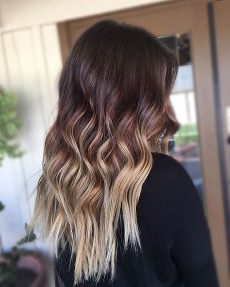 Hair Balayage Brunette, Highlights For Dark Hair, Blonde Hair Tips, Blonde Ends, Blond Ombre, Blonde Balayage Highlights, Brown Hair With Blonde, Blonde Tips, Brown Ombre Hair