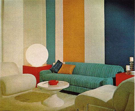 From Practical Encyclopedia of Good Decorating and Home Improvement.  from sandiv999's flickr photostream. 1960s Interior Design, Vintage Living Room Design, 1960s Interior, Vintage Home Decor Living Room, 60s Interior, 70s Interior, Retro Interior Design, Vintage Bank, Interior Vintage