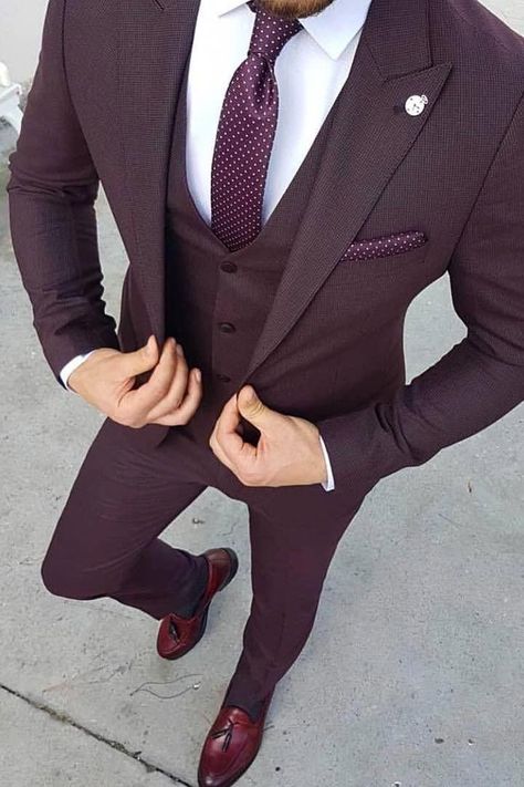 Purple Prom Suit, Best Wedding Suits, Terno Slim, Prom Suits For Men, A Man In A Suit, Man In A Suit, Classy Suits, Suits Prom, Smart Casual Men