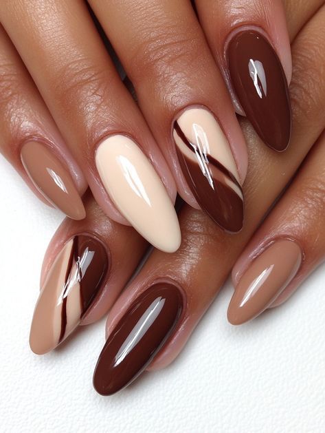 Fall Brown Almond Nails, Cocoa Nails Design, Brown Almond Nails For Fall, Oval Nails Autumn, Brown Nails Gel, Brown Manicure, Fall Nail Art Ideas, Fall Nail Ideas, Brown Nails Design