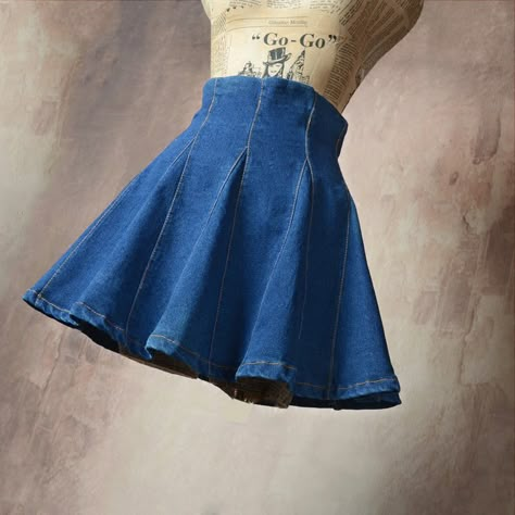 Innovative Dress, Denim Dress Style, Female Skirt, Dynasty Outfits, Denim Pleated Skirt, Skirt School, Godet Skirt, Short Jean Skirt, Skirts Short