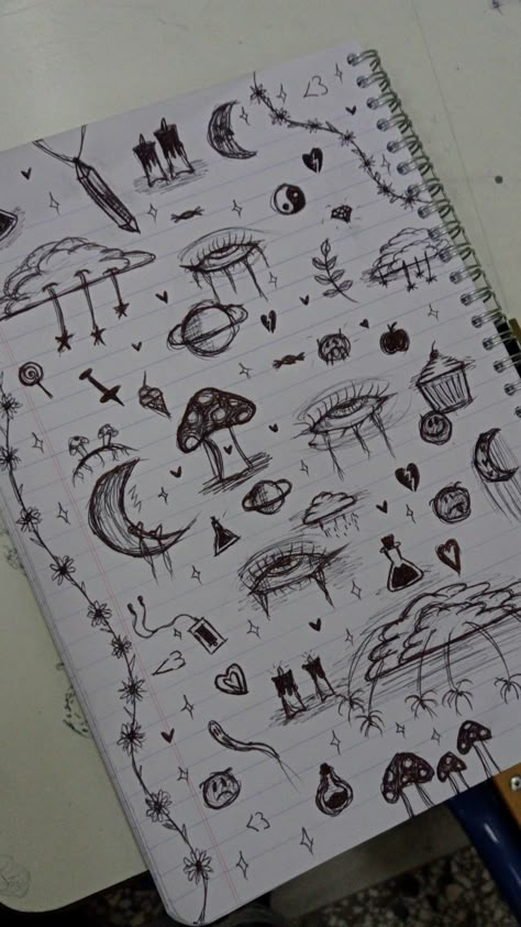 Aethstetic Things To Draw, Vintage Doodle Art, Werid Core Drawing Ideas Easy, Letting Alfabeto, Indie Doodles Easy, Grudge Drawings Aesthetic, Dibujo Hippie Aesthetic, Cute Notebook Drawings, Note Book Doodles Grunge