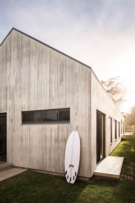 Interior stylist Rebecca Leijer and her construction manager husband Damien, co-owners of design studio Leyer have designed and built a contemporary, Scandi-style beach house in Torquay on the Great Ocean Road.