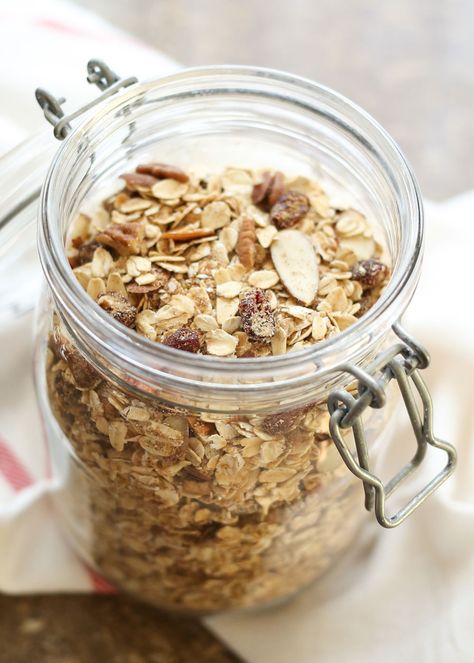 Homemade Instant Oatmeal Mix recipe by Barefeet In The Kitchen Overnight Muesli, Homemade Instant Oatmeal, Easy Granola Recipe, Oatmeal Toppings, Paleo Granola, Easy Granola, Vegan Granola, Granola Recipe Homemade, Gluten Free Granola