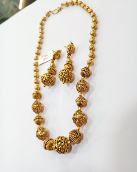 #matte#mala#with#earings Mala Design, Engagement Mehndi, Antique Necklaces Design, Engagement Mehndi Designs, Antique Necklaces, Antique Necklace, Gold Necklace Designs, Mehndi Designs, Necklace Designs