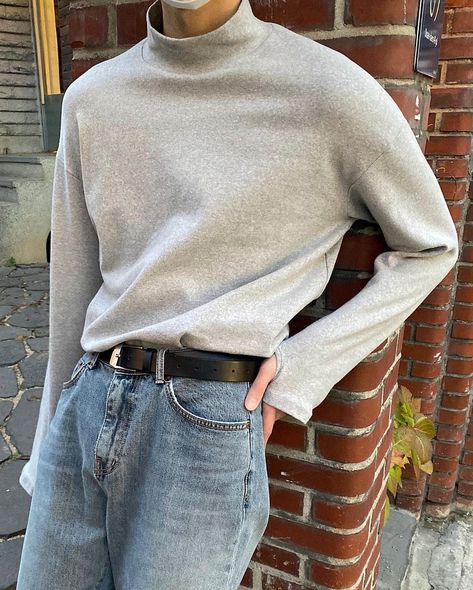 Grey Outfit Men Aesthetic, Men In Turtlenecks Aesthetic, Gray Turtleneck Outfit Men, Men With Turtle Neck Outfit, Grey Turtle Neck Outfit Men, Turtle Neck Outfit For Men, Casual Comfy Outfit Men, Twink Outfits Men Fashion, Grey Turtleneck Outfit Men