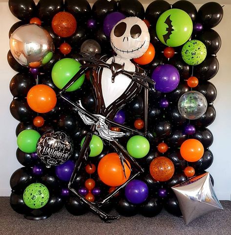 Globos Halloween, Nightmare Before Christmas Babyshower, Decoracion Halloween, Balloon Halloween, Hocus Pocus Party, Balloons Ideas, Halloween 23, Nightmare Before Christmas Decorations, Balloon Crafts