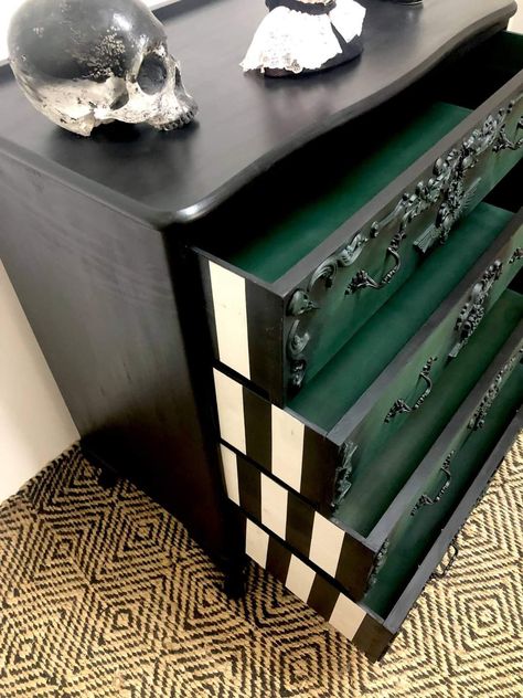 Diy Goth Dresser Makeover, Witchy Dresser Makeover, Goth Painted Furniture, Gothic Furniture Makeover, Bed Side Table Upcycle, Goth Dresser Diy, Gothic Dresser Diy, Witchy Dresser, Gothic Nightstand