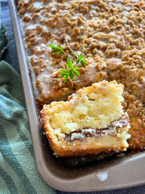 Crumble Coffee Cake, Baking With Yogurt, Healthy Coffee Cake, Sour Cream Blueberry Muffins, Greek Yogurt Cake, Breakfast Coffee Cake, Coffee Cake Recipes Easy, Cinnamon Crumble, Fluffy Cake