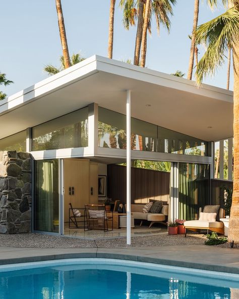 lance gerber | Palm Springs pool house . . . . #pool #poolhouse #interior #interiors #interiorphoto #interiorphotography #interiorphotographer… | Instagram Palm Springs Pool House, Palm Springs Motel, Palm Springs Style Interior, Palm Springs Living Room, 1950s Homes, Motel Design, Palm Springs Interior, Palm Springs Pool, Oasis Springs