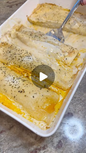 💜 Tara “T” Ippolito on Instagram: "Comment “link” & I’ll DM you the full recipe for these White Chicken Enchiladas. You can also copy the link below or Google Al Dente Diva White Chicken Enchiladas & the full recipe will pop right up.  . https://aldentediva.com/2023/10/28/white-chicken-enchiladas/ . . #chickenenchiladas #enchiladas #dinnerideas #easyrecipes #dinnerrecipes #texmexfood" 1400 Calorie Meal Plan, Easy Enchilada Casserole, Easy Chicken Enchilada Recipe, White Chicken Enchiladas, Chicken Enchiladas Easy, Tacos And Burritos, Hispanic Food, Rotisserie Chicken Recipes, Enchilada Recipes