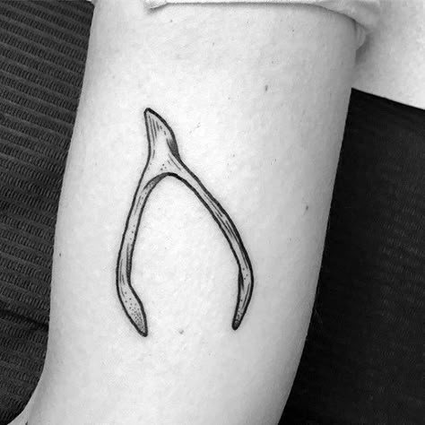 40 Wishbone Tattoo Designs For Men - Forked Bird Bone Ideas Mens Tattoo Designs, Wishbone Tattoo, Pencil Tattoo, Side Thigh Tattoos, Tattoo Removal Cost, Bone Tattoo, Band Tattoos, Bone Tattoos, Cool Tattoos For Guys