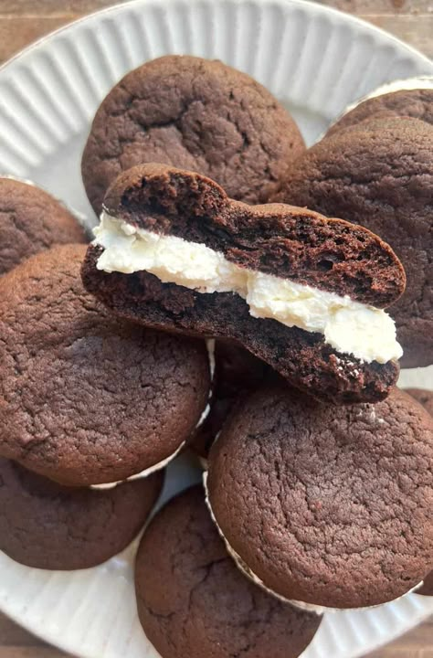 Sourdough Discard Whoopie Pies - Acts Of Sourdough Kahlua Cookies, Cake Mix Whoopie Pies, Whoopie Pie Recipe, Chocolate Whoopie Pies, Cookie Sandwiches, Frozen Cookies, Buttercream Filling, Dark Chocolate Cakes, Chocolate Sandwich