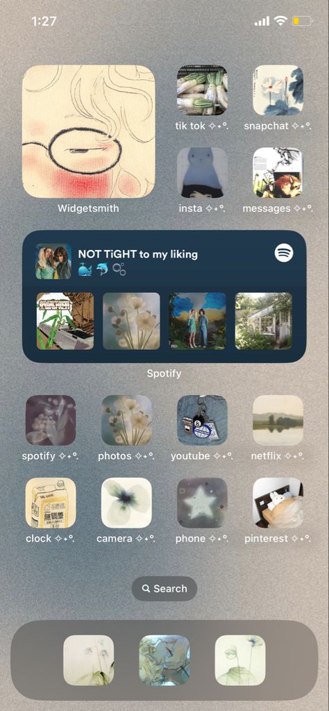 Iphone Arrangement Ideas, Ios Layout Simple, Summer Ios Layout, Ipad Screen Layout, Iphone App Layout Aesthetic, Aesthetic Ios Layout, Ios Wallpaper Ideas, Phone Homescreen Layout, Phone Ideas Organization