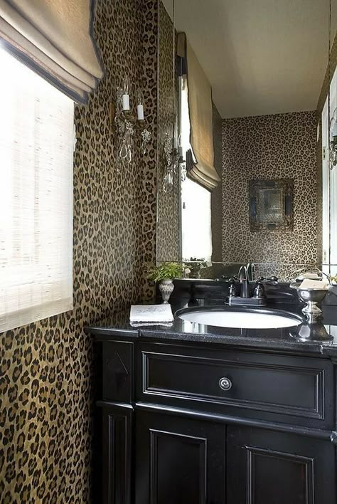 Cheetah Print Rooms, Leopard Print Bathroom, Leopard Print Wallpaper, Home Neutral, Cute House, Future Apartment, Dream Apartment, Traditional Interior, Neutral Palette