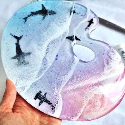 Resin Paint Palette, Unique Resin Ideas To Sell, Resin Palette, Diy Resin Table, Resin Crafts Tutorial, Shark Party, Everyday Art, Resin Design, Epoxy Resin Crafts