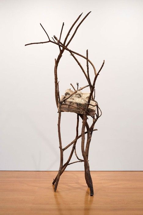 Giuseppe Penone: Leaves of Stone / Foglie di pietra, Hong Kong, January 21–March 12, 2016 | Gagosian Takken Decor, Giuseppe Penone, Sogetsu Ikebana, Bronze Plaque, Architecture Portfolio Design, Props Concept, Twig Art, Verre Design, Pottery Sculpture