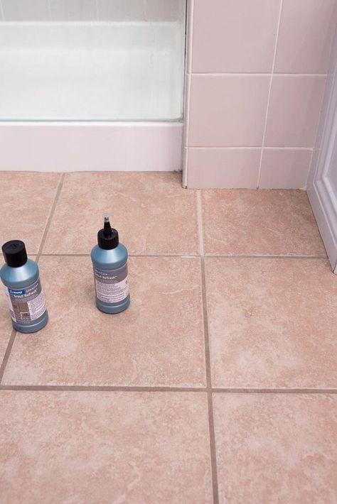 You might be tempted to throw in the towel with your dirty tile grout. Let’s face it, there’s a million cleaning hacks out there that promise fresh, bright grout. I should know, I’ve tried most of them. But there’s a much easier approach that promises the same results. And it won’t leave you on your hands and knees scrubbing tile grout for days on end. This post contains affiliate links. Please see my full disclosure policy for more details. Can yo… Tile Transformation, Paint Grout, Painting Over Tiles, Mapei Grout, Farmhouse Paint Colors Interior, Grout Paint, Grout Repair, Painting Bathroom Tiles, Easy Tile