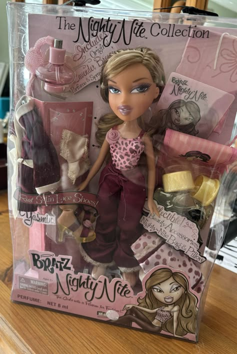 Room Y2k, Barbie Room, 2024 Wishlist, Y2k Pink, Bratz Doll, Perfume Spray, Christmas 2024, Christmas Wishlist, Beauty Accessories