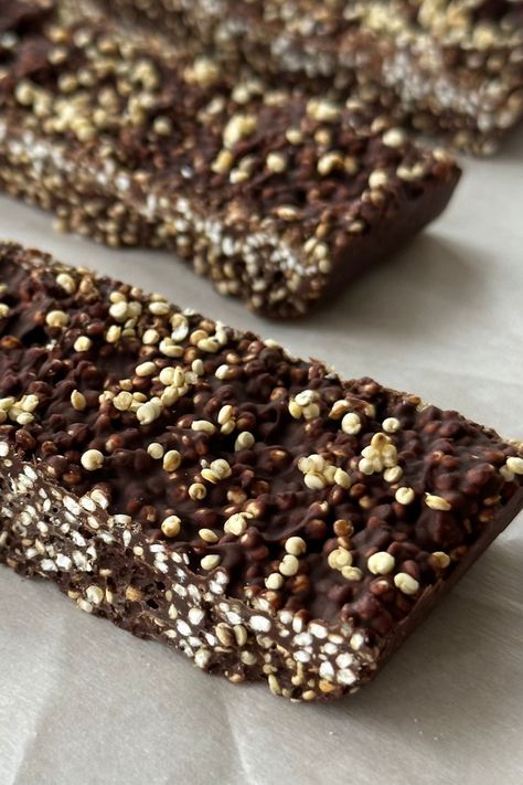 Quinoa Crunch Bars, Popped Quinoa, Yogurt For Breakfast, Quinoa Crunch, Crunch Bars Recipe, Chocolate Quinoa, Quinoa Bars, Nestle Crunch, Toasted Quinoa