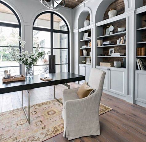 Home Office Design Ideas Arched Built In Bookcase Traditional Office, Bookshelf Design, Built In Bookcase, Style At Home, Home Library, Office Inspiration, Book Shelf, Home Office Design, Large Windows