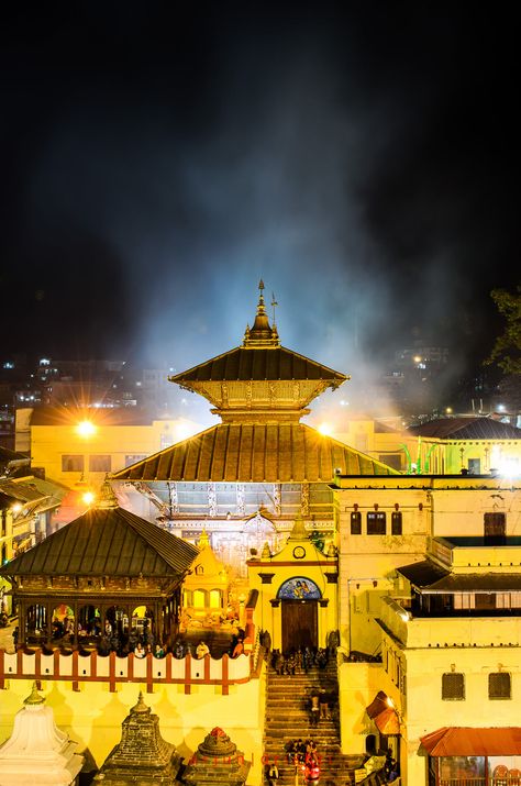 https://cdn.photographylife.com/wp-content/uploads... Uk Flag Wallpaper, South Temple, Pashupatinath Temple, Historical Temples, Nepal Kathmandu, Temple Photography, Nepal Travel, Adventure Holiday, Honeymoon Packages