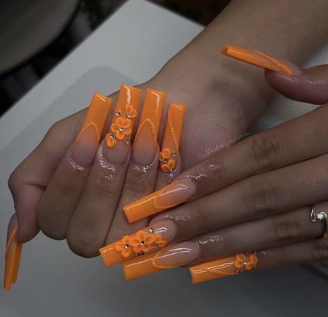 Acrylic Nails Yellow, Family Shorts, Orange Acrylic Nails, Stitch Movie, Orange Nail Designs, Disney Adult, Graduation Nails, May Nails, Dad Shorts