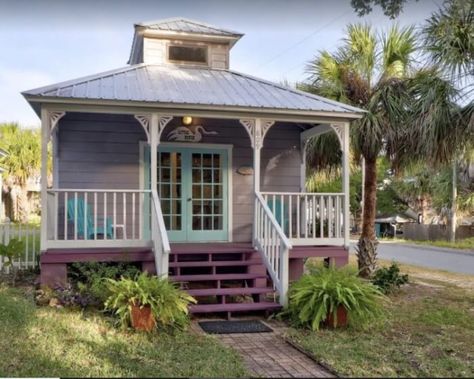 Outdoor Art Studio, Artist Cottage, Cedar Key Florida, House Cute, Cedar Key, Vacation Rentals By Owner, Scenic Road Trip, Scenic Roads, Florida Vacation