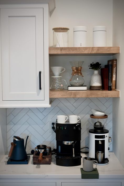 Just wanted to share my current espresso bar setup! I’ve been making espresso at home for about 6 months now and I’ve been enjoying the process! It mainly ncludes: Bezzera Hobby Mahlkonig x54 Saint Anthony Industries Bloc Party Fellow Stagg kettle Let me know if you have any questions about the accessories! by Beardsandphotos Espresso Bar Setup, Fellow Stagg, Espresso At Home, Bar Setup, Bloc Party, Espresso Bar, Bar Set Up, Saint Anthony, 6 Months